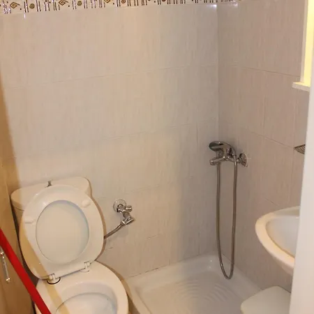 Sleeps 2 With Free Parking 公寓